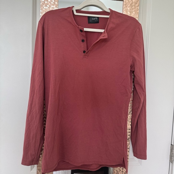 Cuts Mens Split Hem Henley - Picture 5 of 6